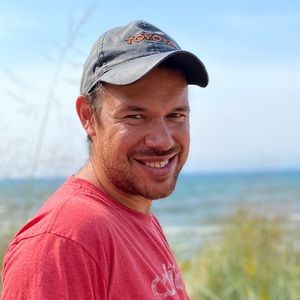 Meet your Posher, Leo